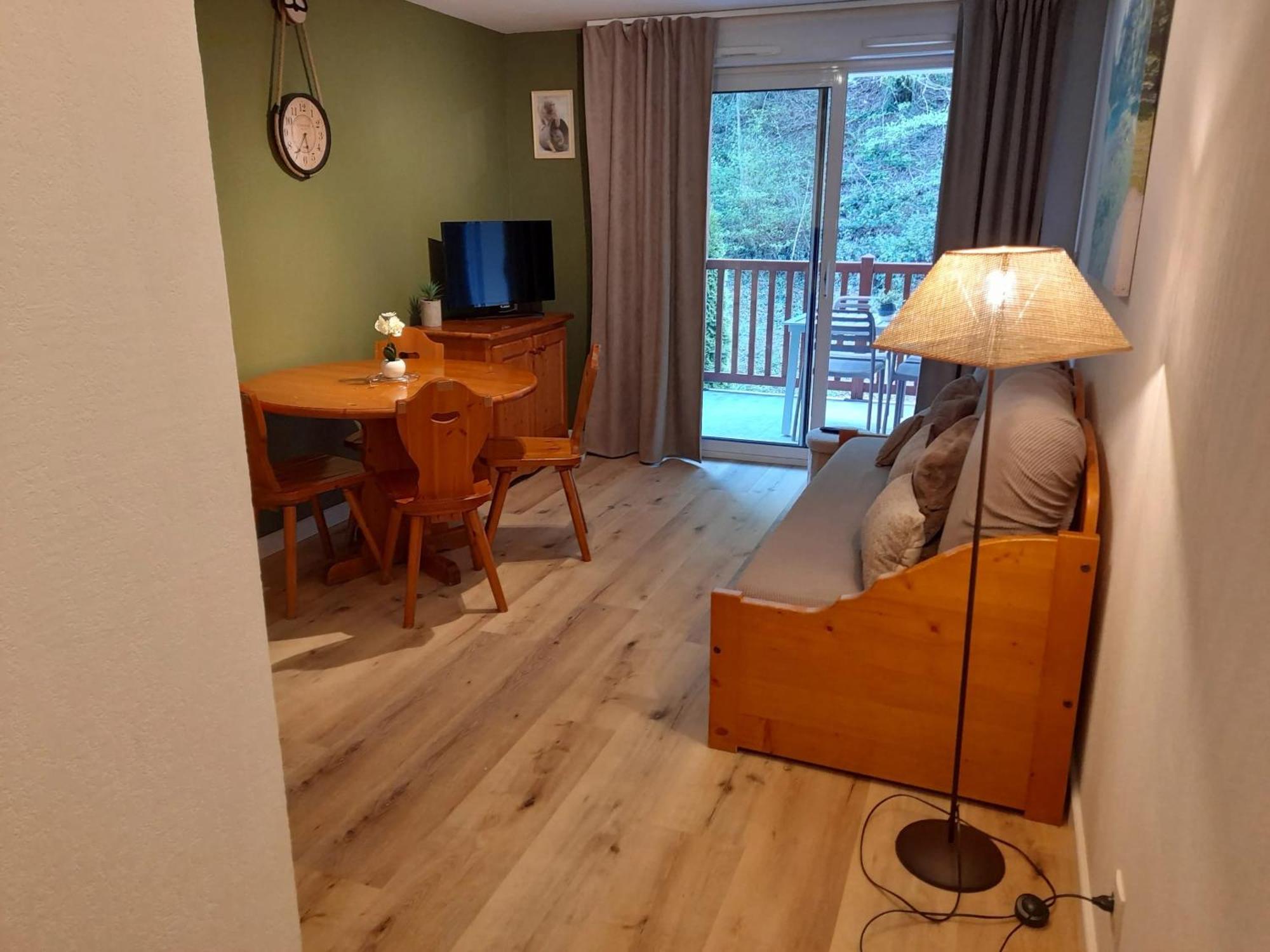 Appartement Avec Vue Sur La Montagne A Saint Lary Soulan 28 M² Piscine Exterior photo